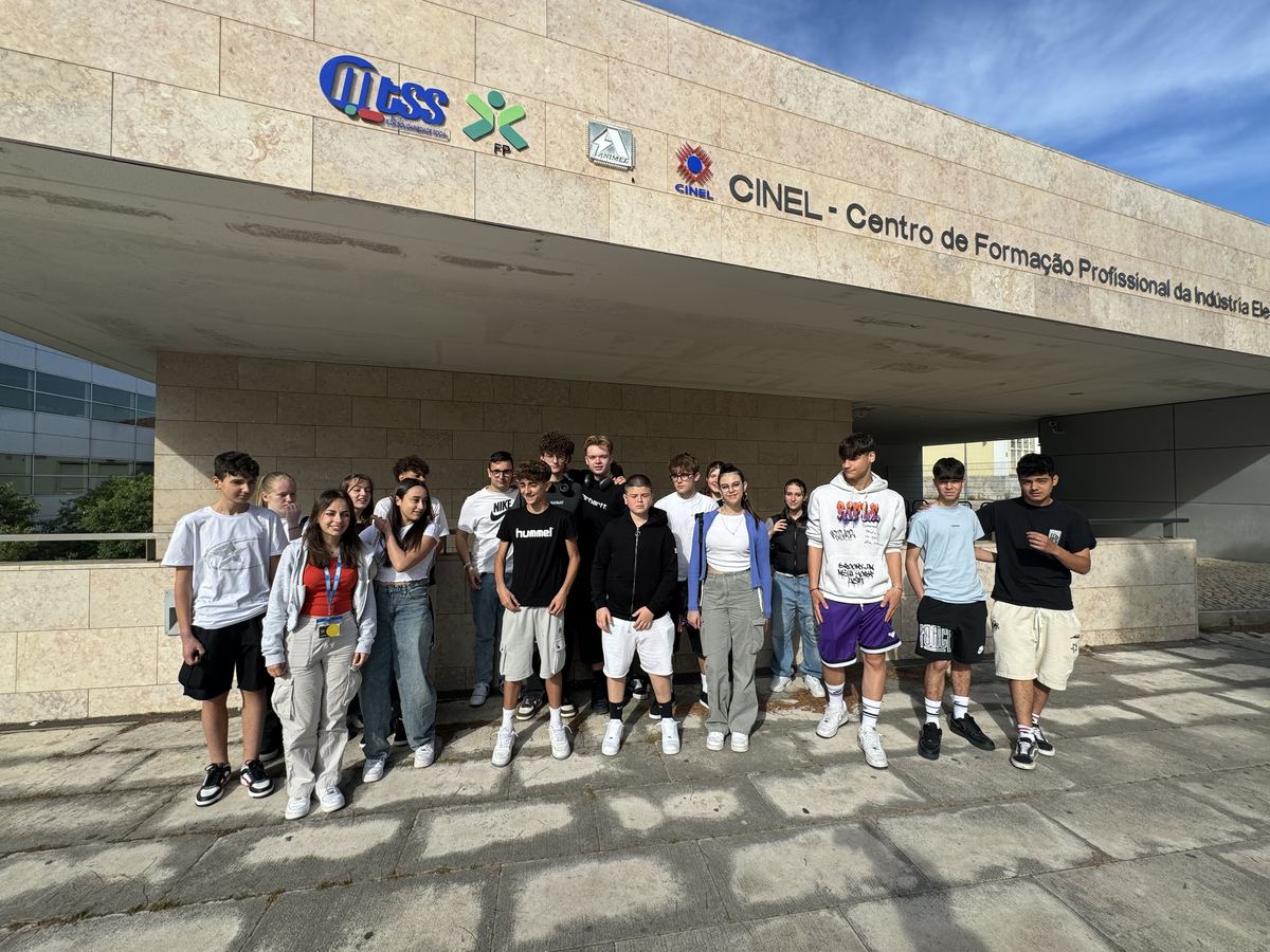 Group of Erasmus+ VET students in Lisbon
